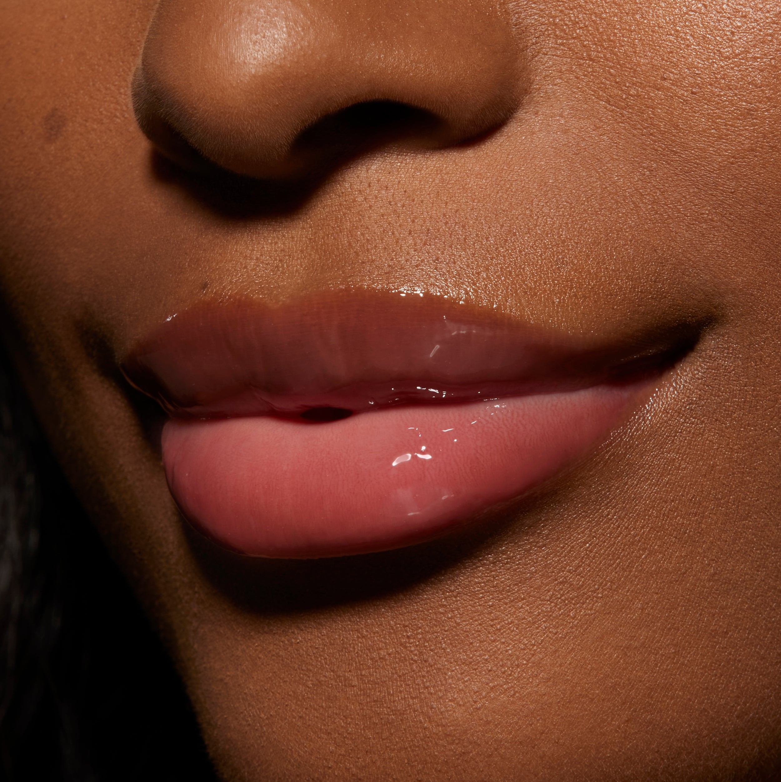 KJC_HOLIDAY_24_LipMacro_GlossDrip_SoftSpoken_03_WS.jpg