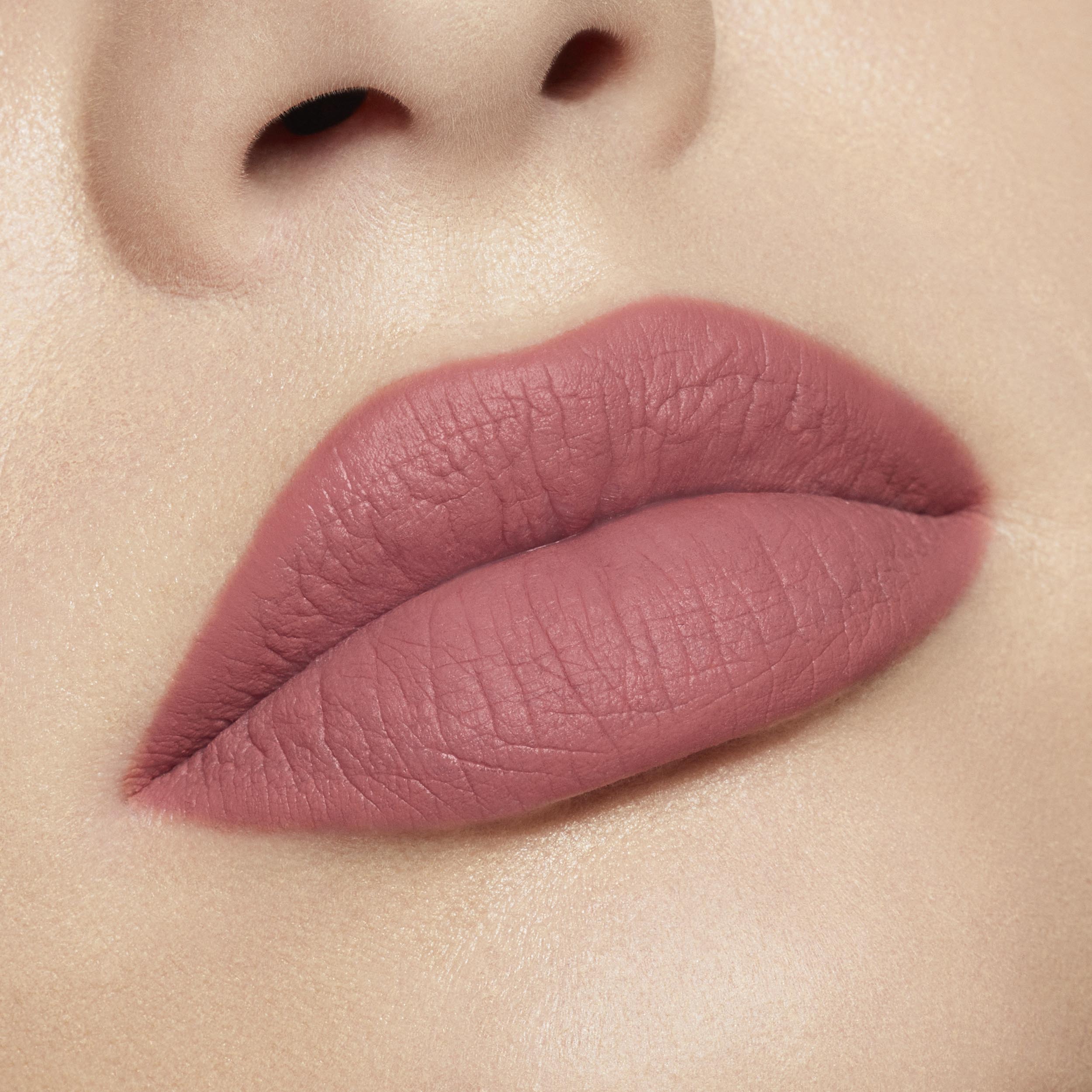 KJC_VLK_22_LipMacros_Charm_01_1.jpg